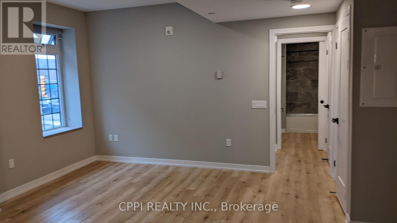 222 - 70 King Street E, Oshawa, Ontario  L1H 0A2 - Photo 3 - E12209673