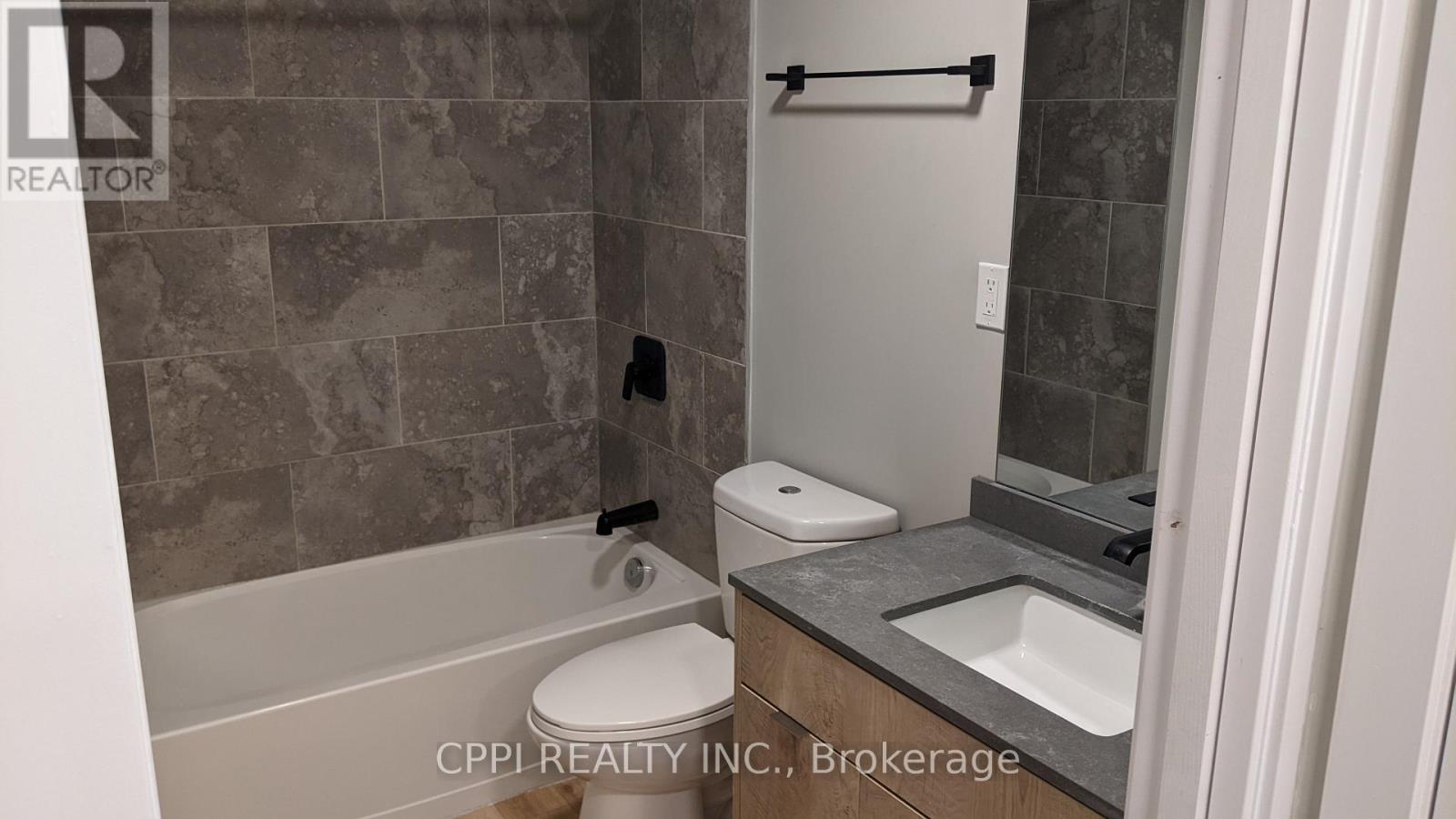 222 - 70 King Street E, Oshawa, Ontario  L1H 0A2 - Photo 7 - E12209673