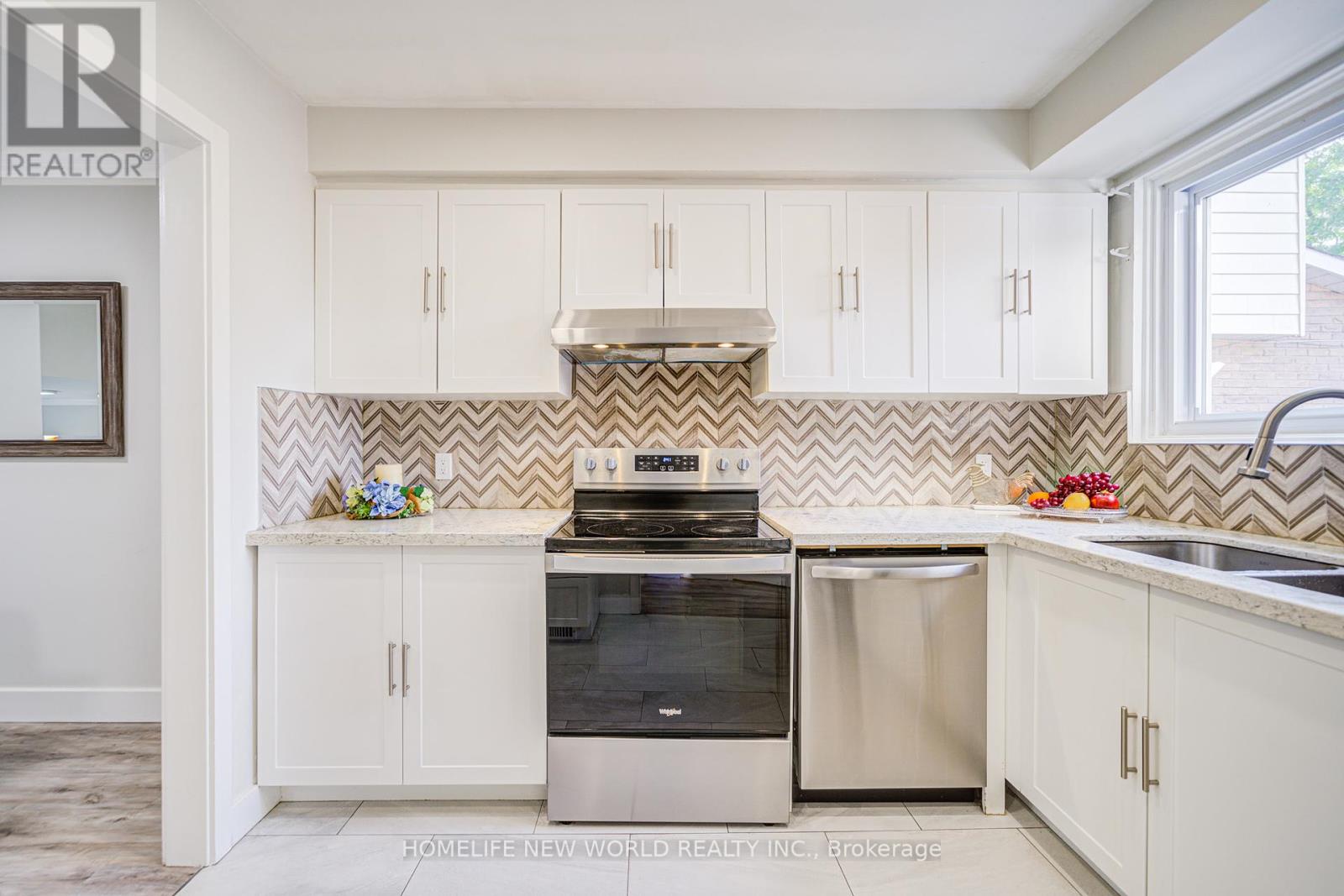 29 Puma Drive, Toronto (L'amoreaux), Ontario  M1V 1J7 - Photo 8 - E12209697
