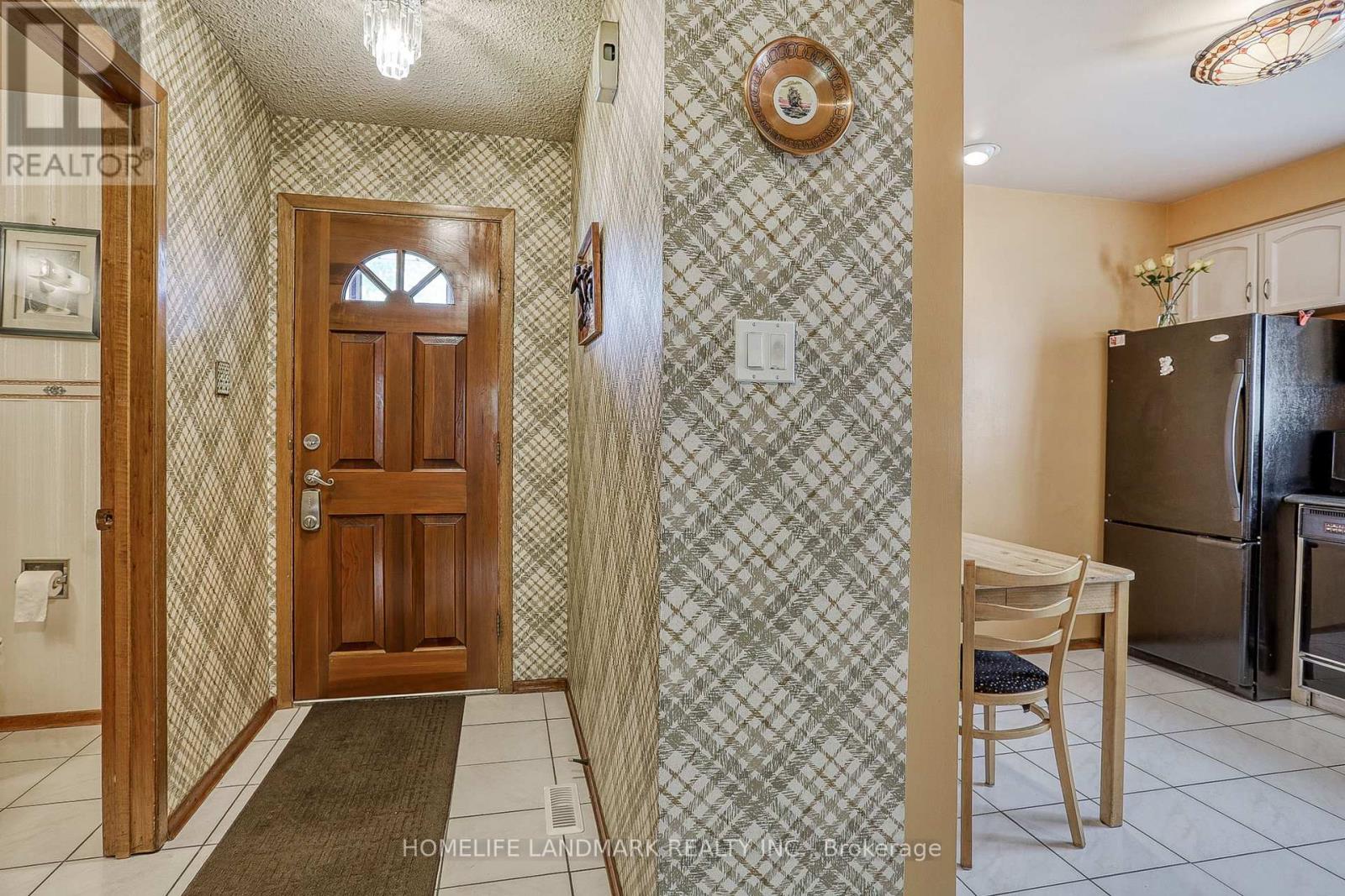 7 Kennaley Crescent, Toronto (Agincourt North), Ontario  M1V 1L6 - Photo 4 - E12209700