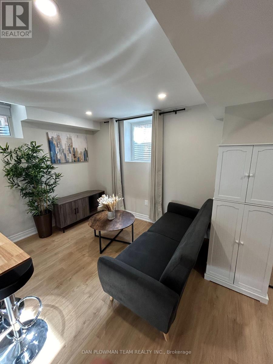 25 Roma Drive, Whitby, Ontario  L1P 0B4 - Photo 8 - E12209832