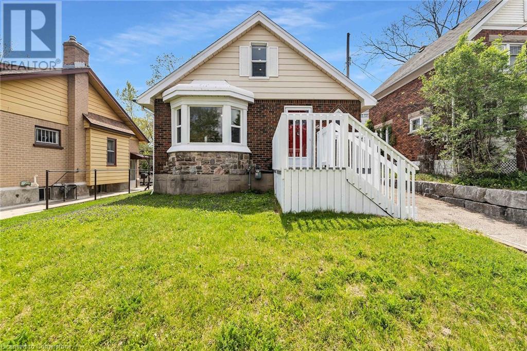 11 Spadina Road E, Kitchener, Ontario  N2M 3X2 - Photo 1 - 40739528