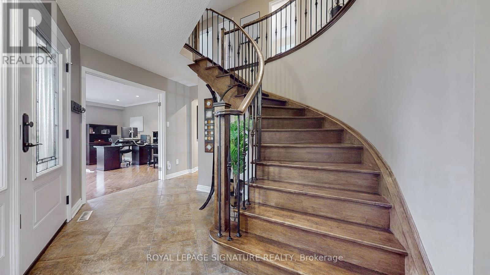 6 Harlowe Court, Whitby, Ontario  L1N 6V3 - Photo 16 - E12209385