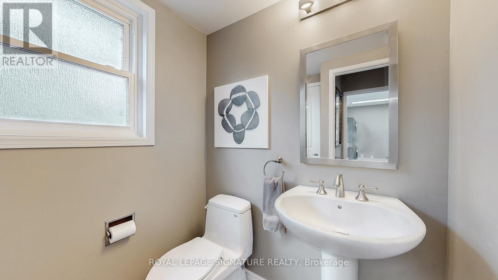 6 Harlowe Court, Whitby, Ontario  L1N 6V3 - Photo 15 - E12209385