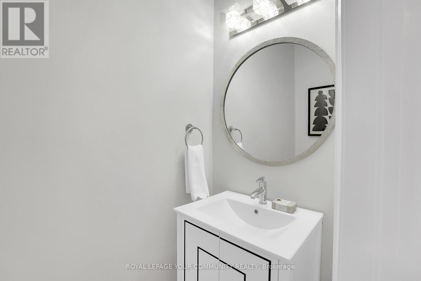 15 Hiawatha Court, Vaughan, Ontario  L4L 0J2 - Photo 16 - N12209380