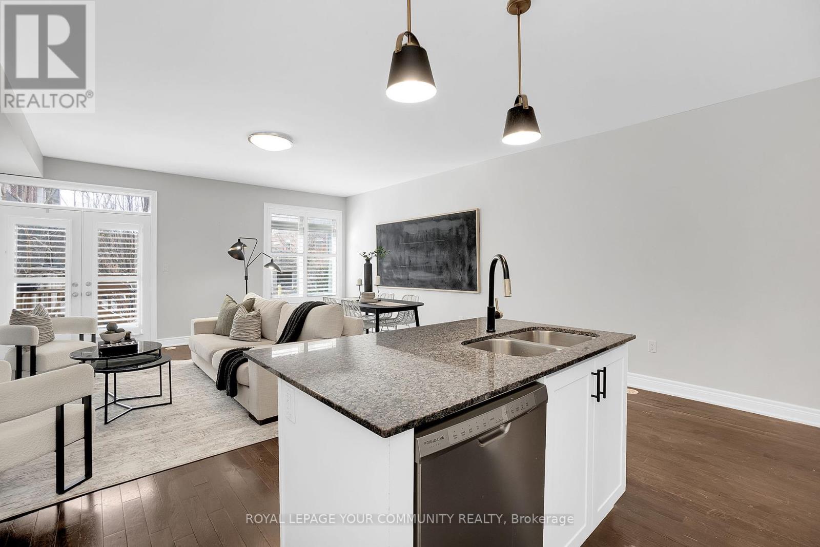 15 Hiawatha Court, Vaughan, Ontario  L4L 0J2 - Photo 8 - N12209380