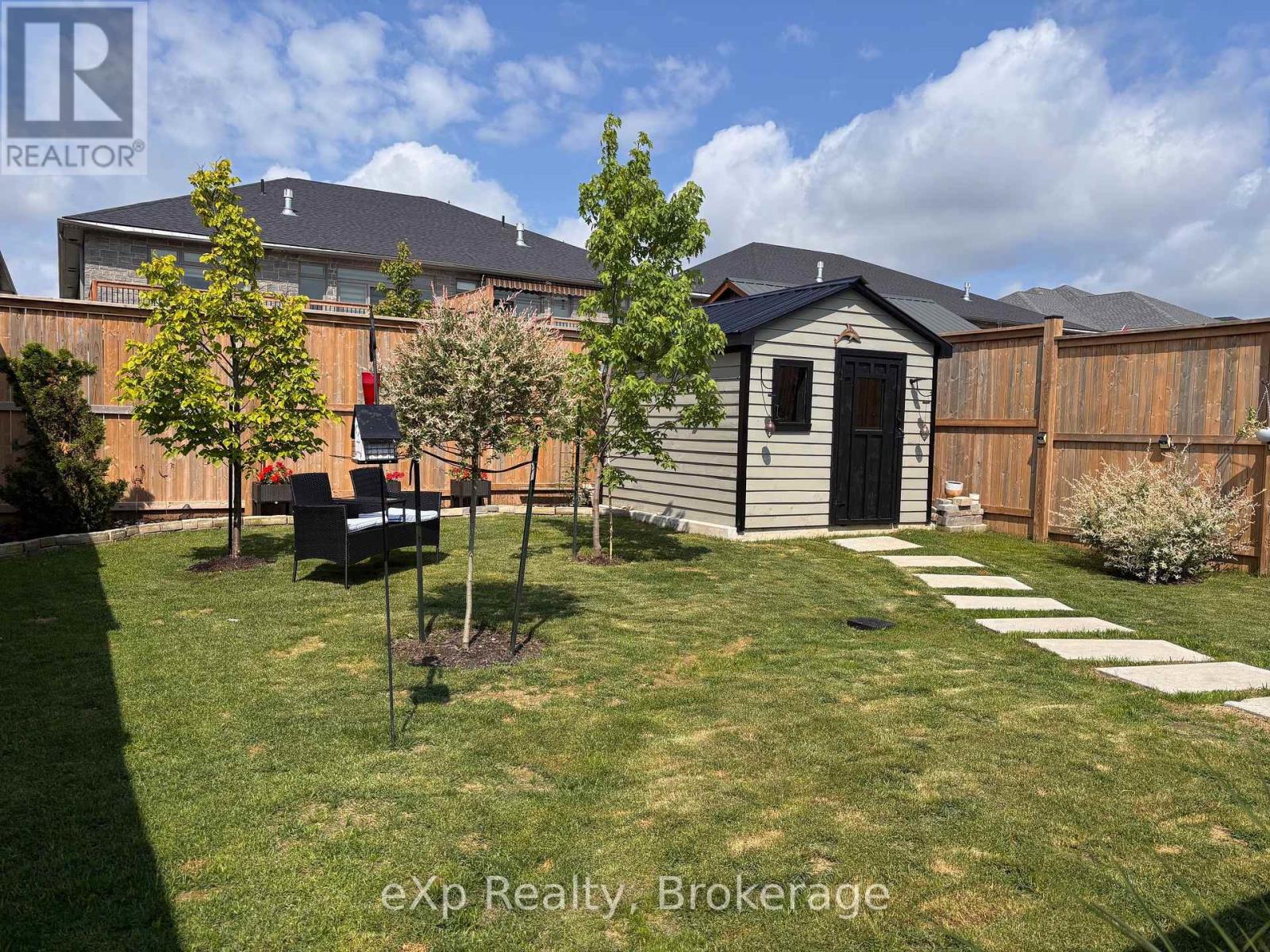115 Irishwood Lane, Brockton, Ontario  N0G 2V0 - Photo 11 - X12129469