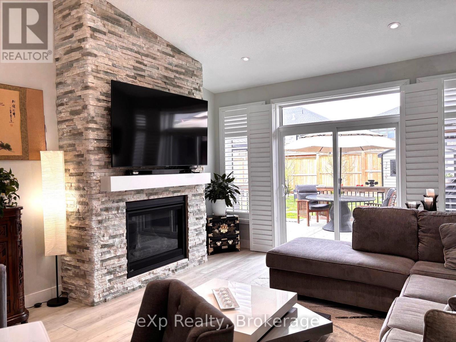 115 Irishwood Lane, Brockton, Ontario  N0G 2V0 - Photo 25 - X12129469