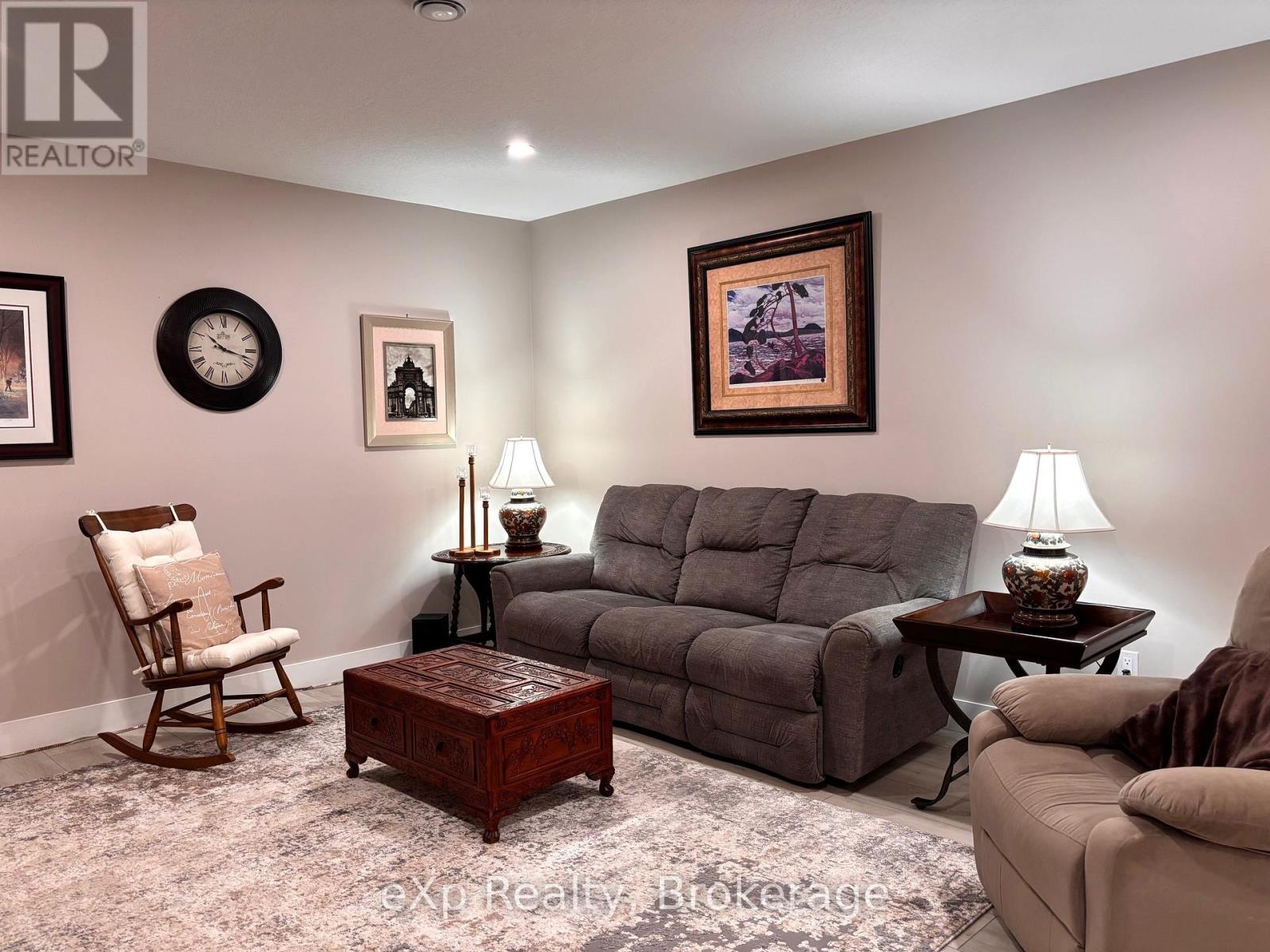 115 Irishwood Lane, Brockton, Ontario  N0G 2V0 - Photo 43 - X12129469