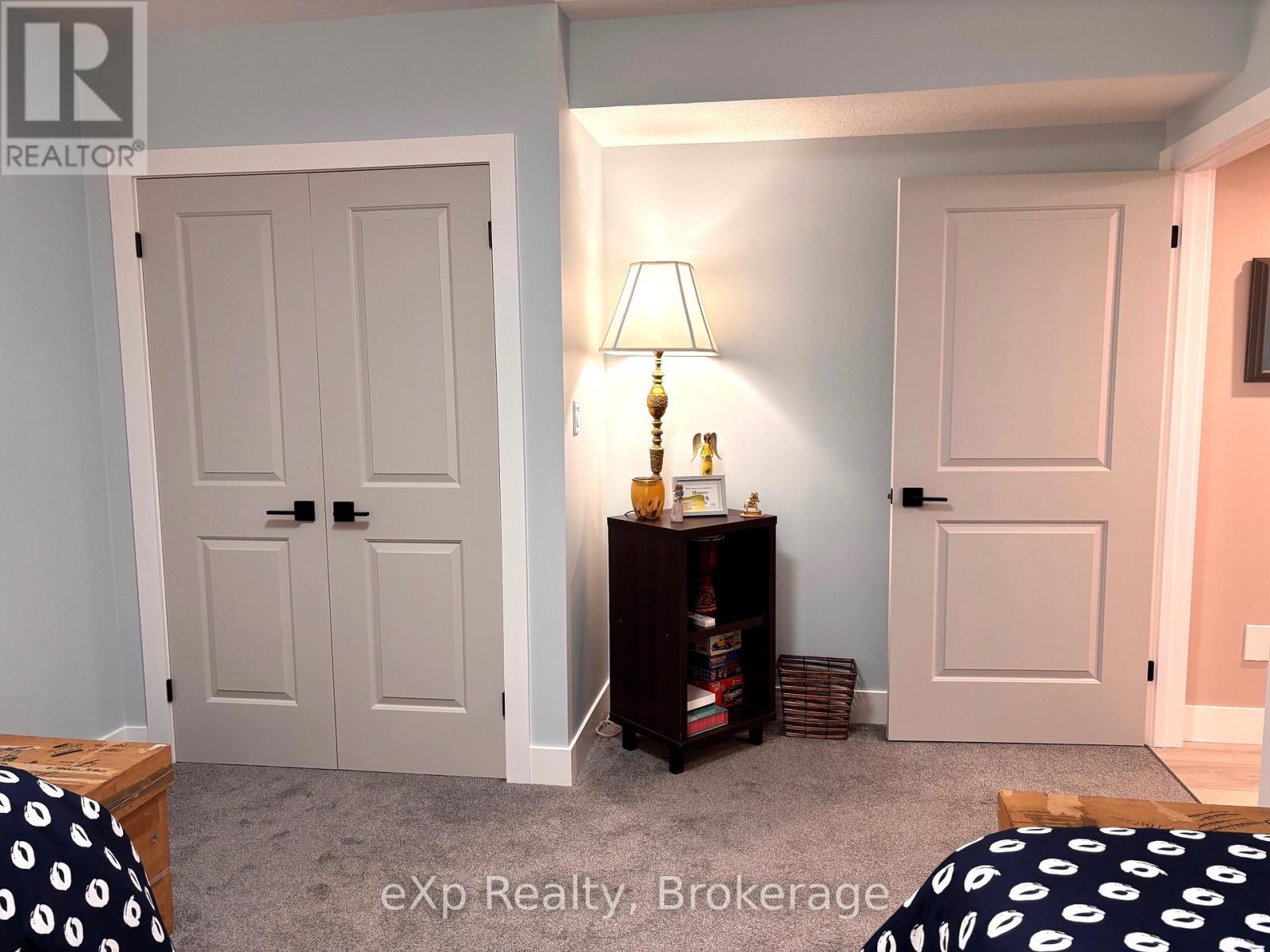 115 Irishwood Lane, Brockton, Ontario  N0G 2V0 - Photo 47 - X12129469