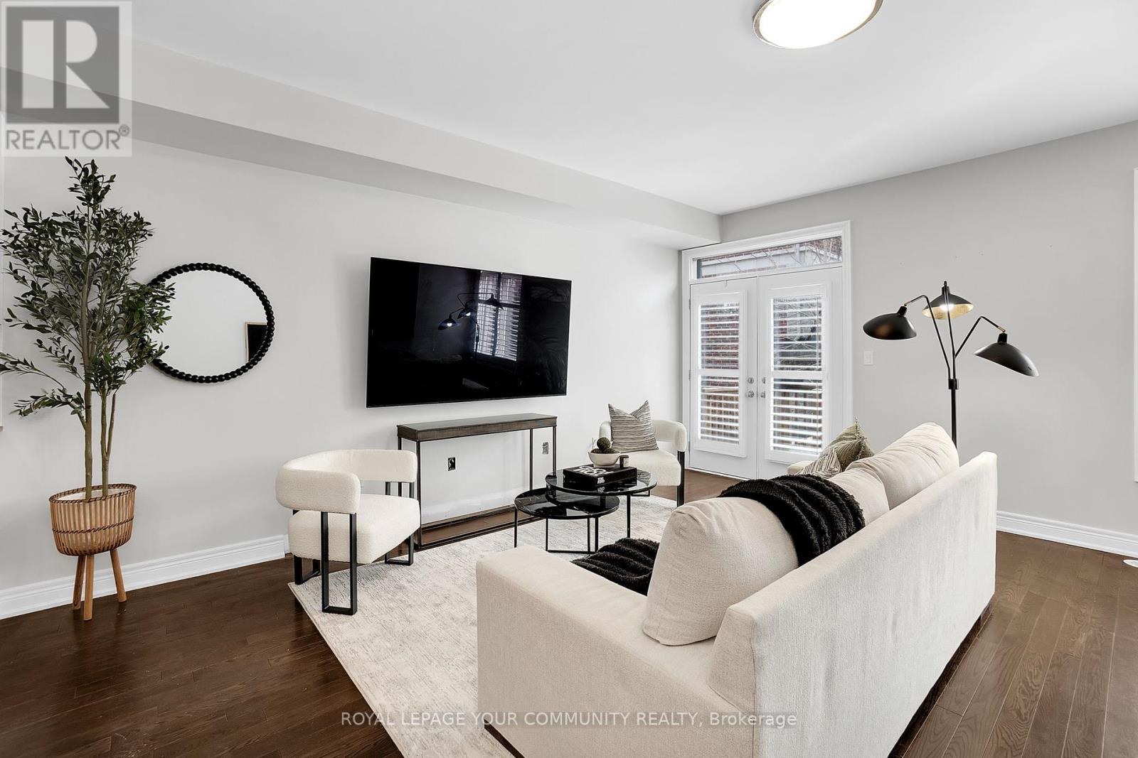 15 Hiawatha Court, Vaughan, Ontario  L4L 0J2 - Photo 11 - N12209380