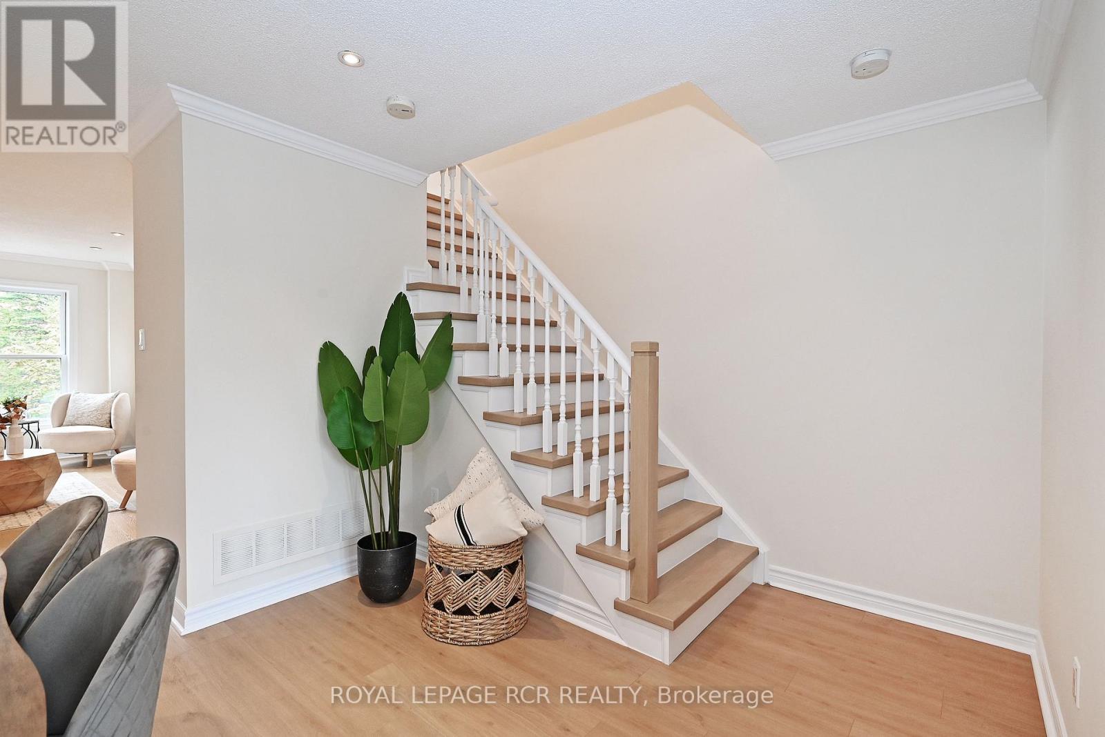 28 Wyatt Lane, Aurora (Bayview Wellington), Ontario  L4G 7E4 - Photo 18 - N12209554