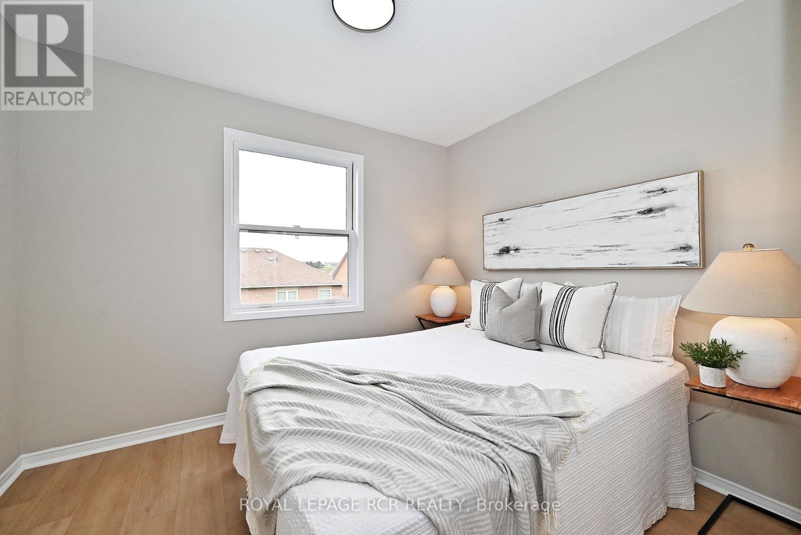 28 Wyatt Lane, Aurora (Bayview Wellington), Ontario  L4G 7E4 - Photo 27 - N12209554