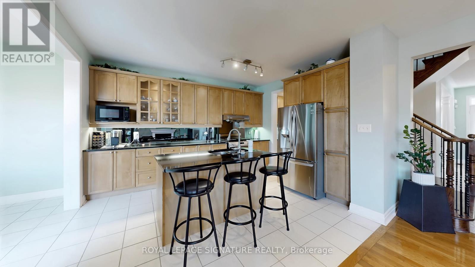 11 Bittersweet Street, Markham (Cornell), Ontario  L6B 1L6 - Photo 12 - N12209586