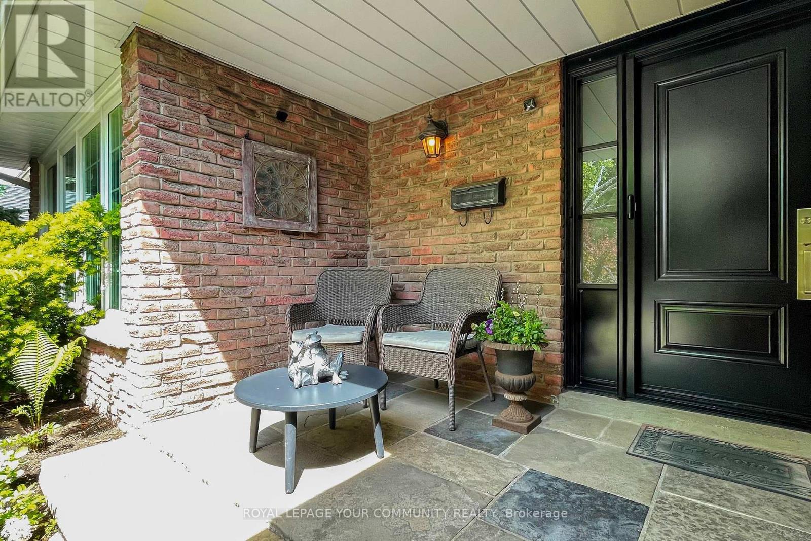 10 Banquo Road, Markham (Royal Orchard), Ontario  L3T 3H1 - Photo 3 - N12209628