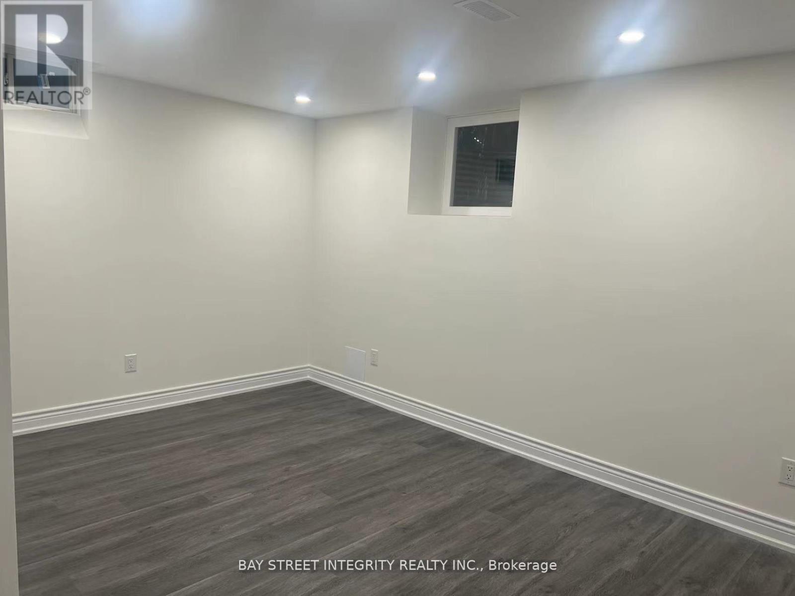90 Milos Road, Richmond Hill, Ontario  L4E 0M2 - Photo 4 - N12209782
