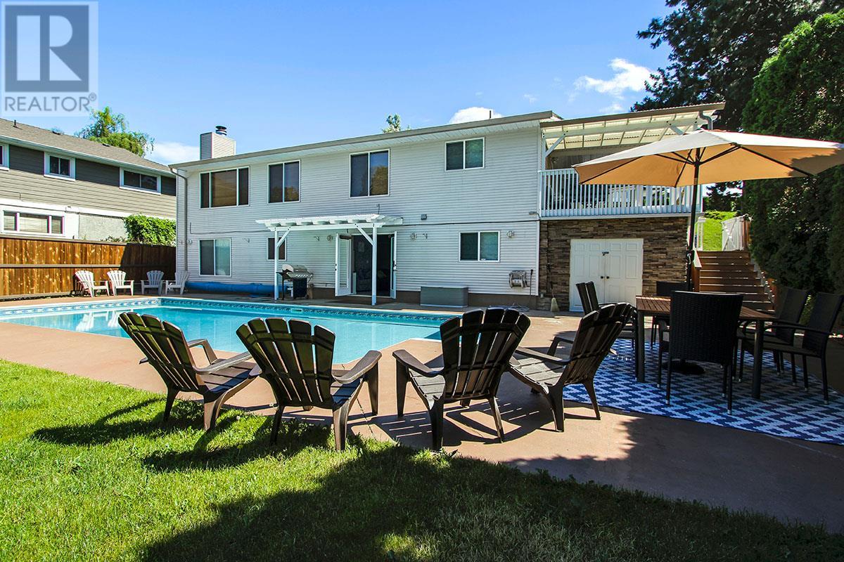 2430 Fairhall Road, Kelowna, British Columbia  V1W 2W2 - Photo 5 - 10350494