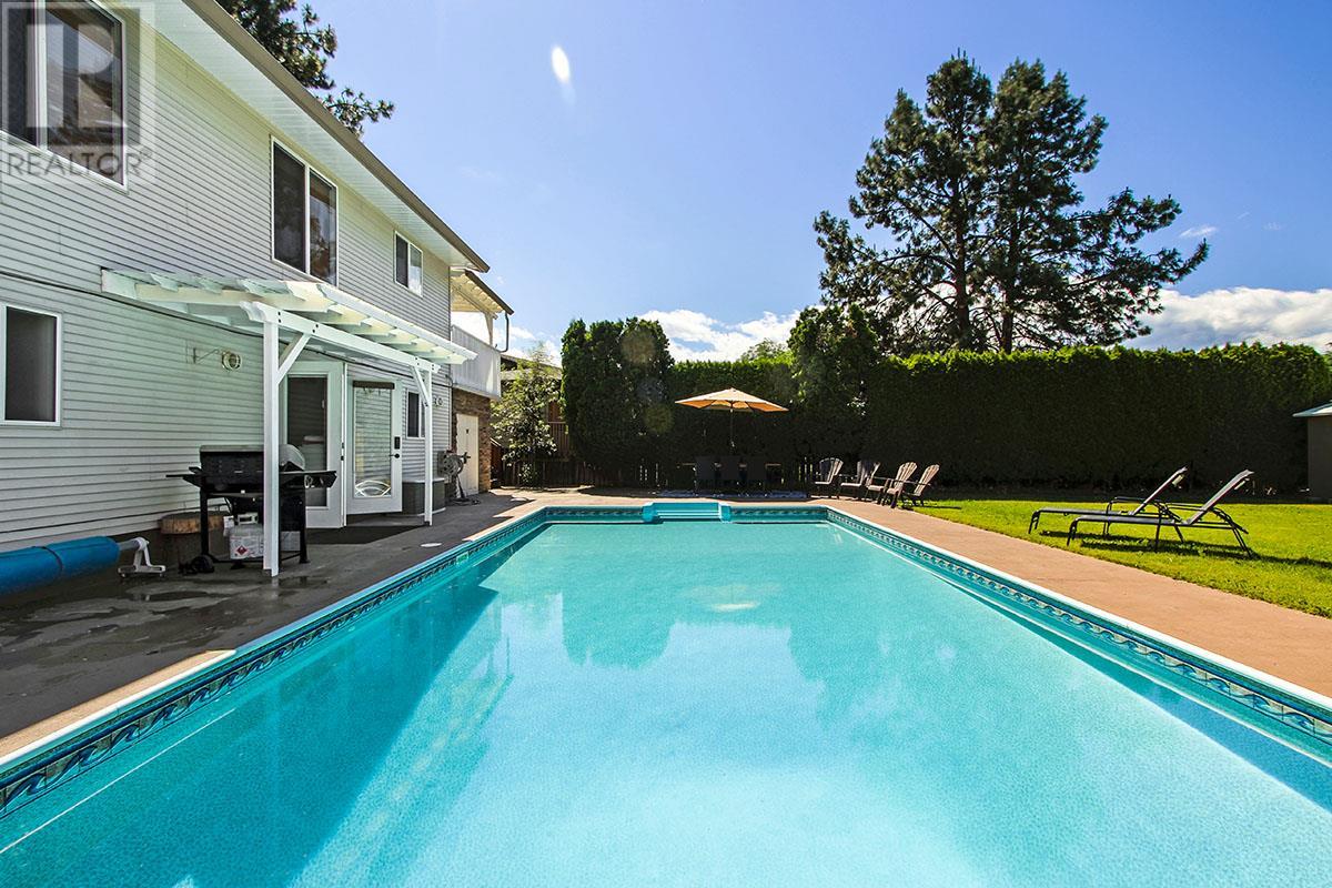 2430 Fairhall Road, Kelowna, British Columbia  V1W 2W2 - Photo 6 - 10350494