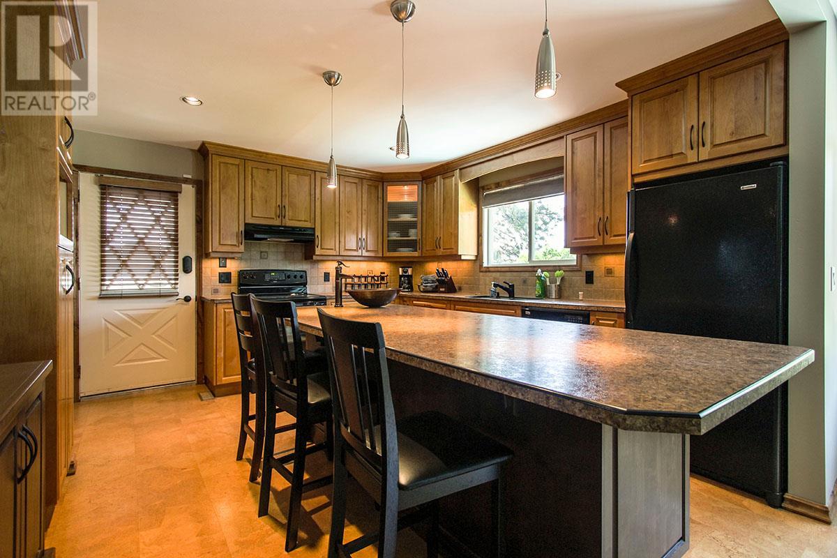 2430 Fairhall Road, Kelowna, British Columbia  V1W 2W2 - Photo 10 - 10350494
