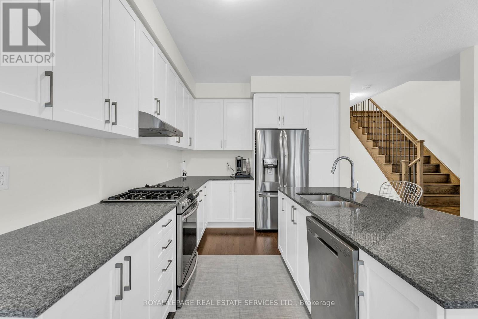 Upper - 4 Hammerslea Court, Brampton, Ontario  L6Y 2A5 - Photo 7 - W12209081