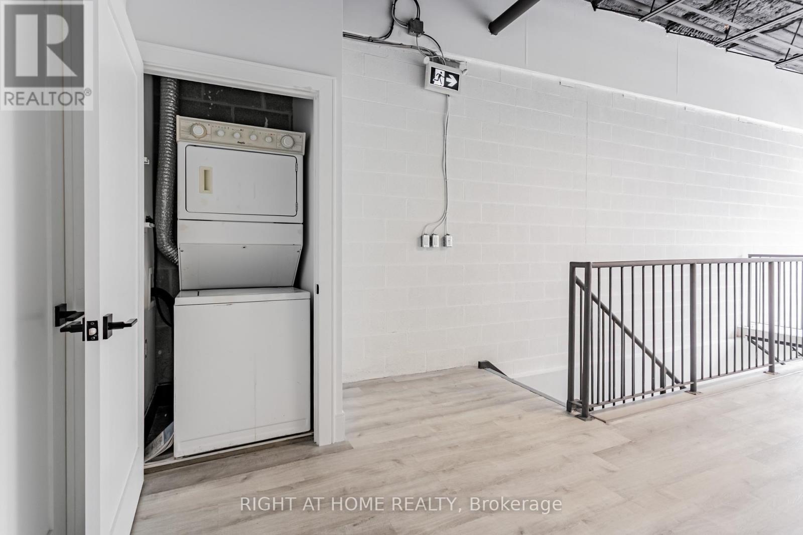 2nd Floor - 34 Sousa Mendes Street, Toronto, Ontario  M6P 3Z5 - Photo 10 - W12208698