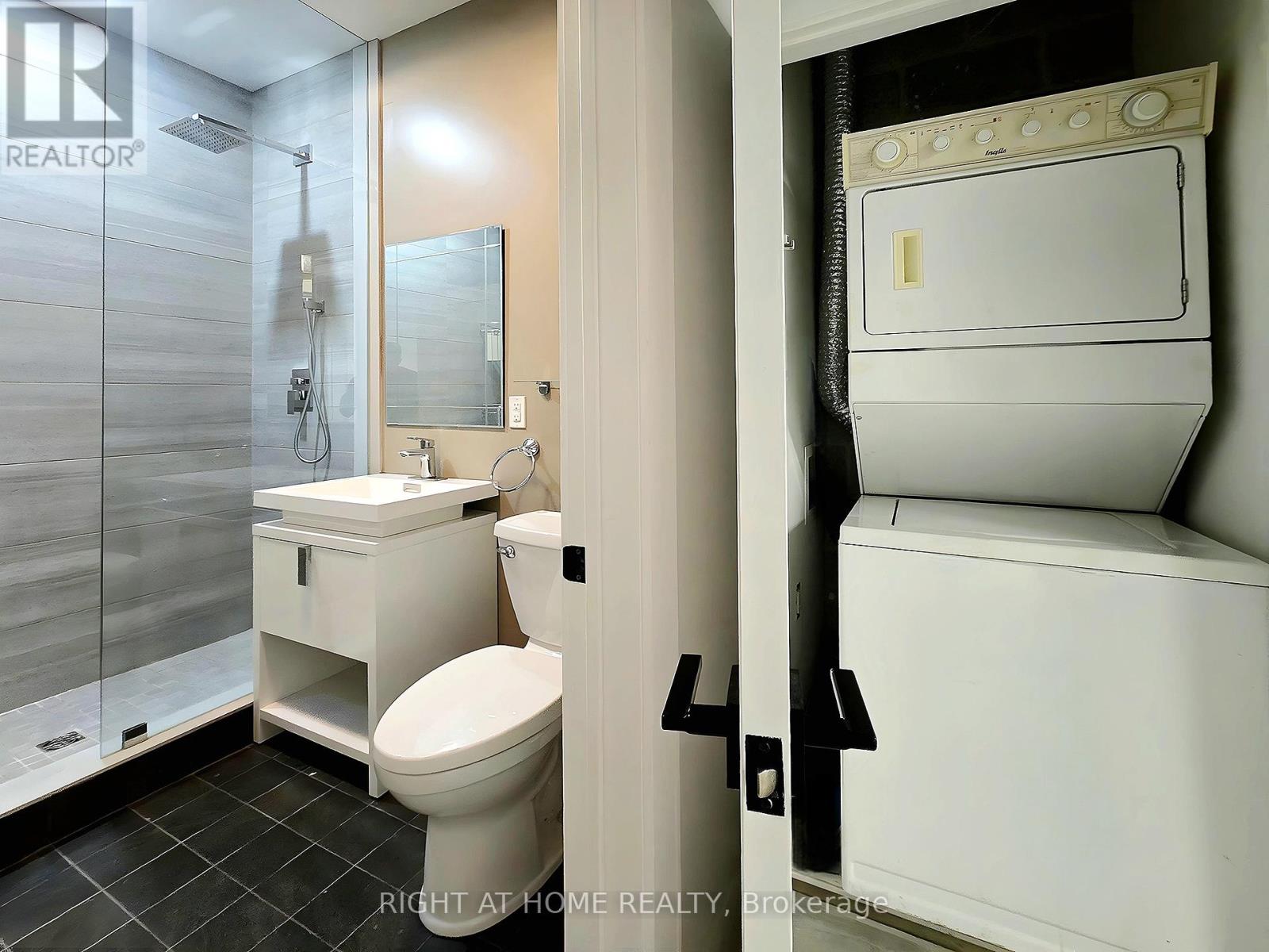 2nd Floor - 34 Sousa Mendes Street, Toronto, Ontario  M6P 3Z5 - Photo 14 - W12208698