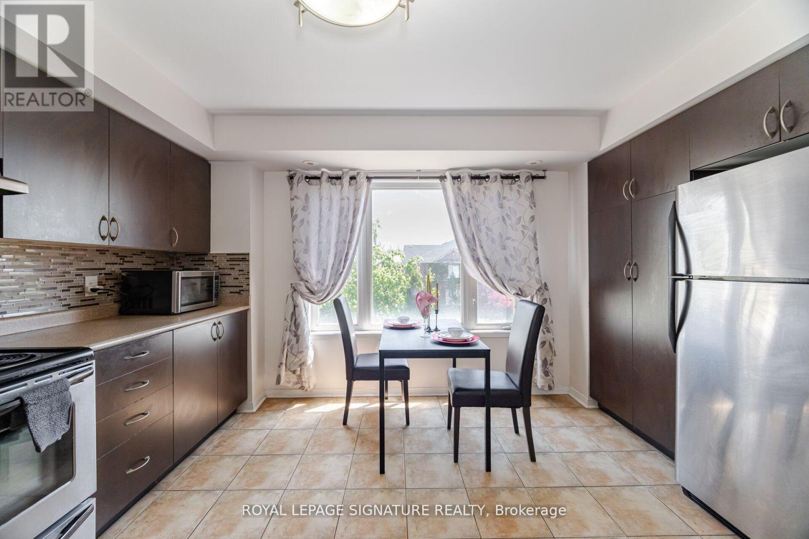 3 - 4855 Half Moon Grove, Mississauga, Ontario  L5M 8C7 - Photo 5 - W12209381