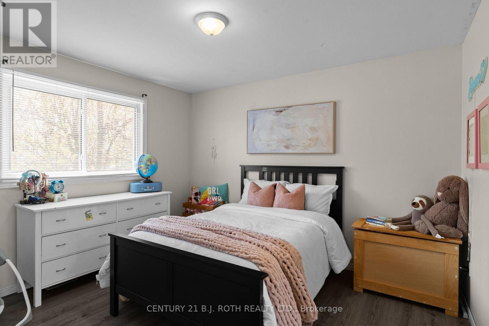 117 Springdale Drive, Barrie, Ontario  L4M 4Y1 - Photo 12 - S12209636