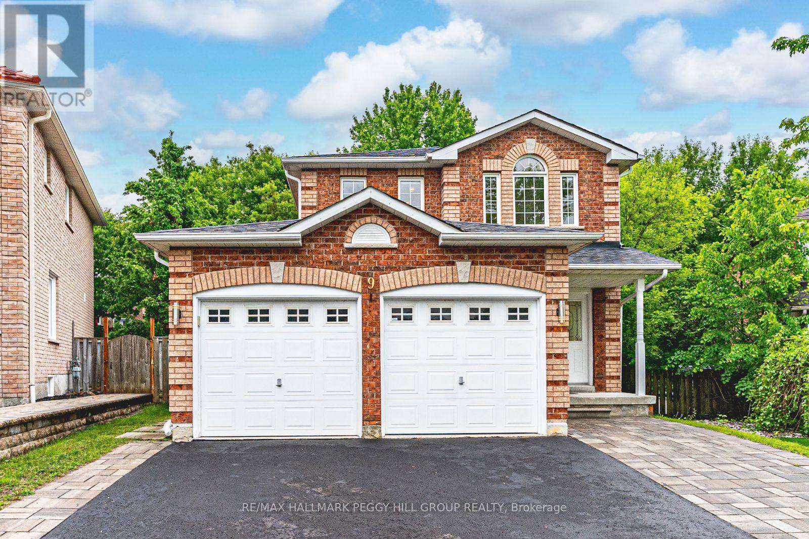 9 MCKENZIE CRESCENT, Barrie, Ontario