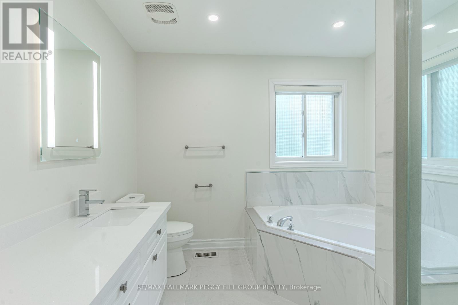 9 Mckenzie Crescent, Barrie (Ardagh), Ontario  L4N 5R5 - Photo 10 - S12209712