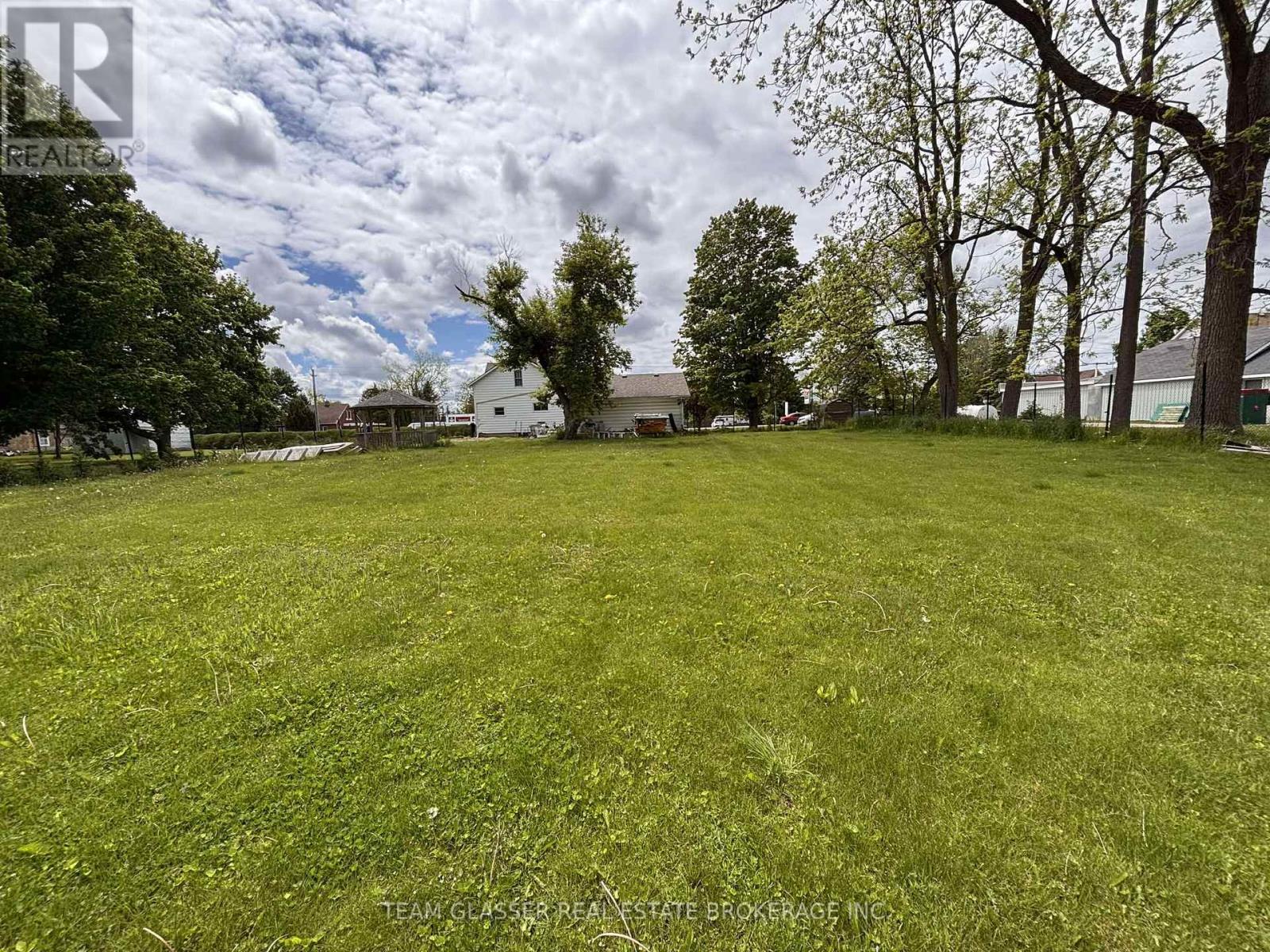 3240 Nauvoo Road, Brooke-Alvinston (Brooke Alvinston), Ontario  N0N 1A0 - Photo 5 - X12209671