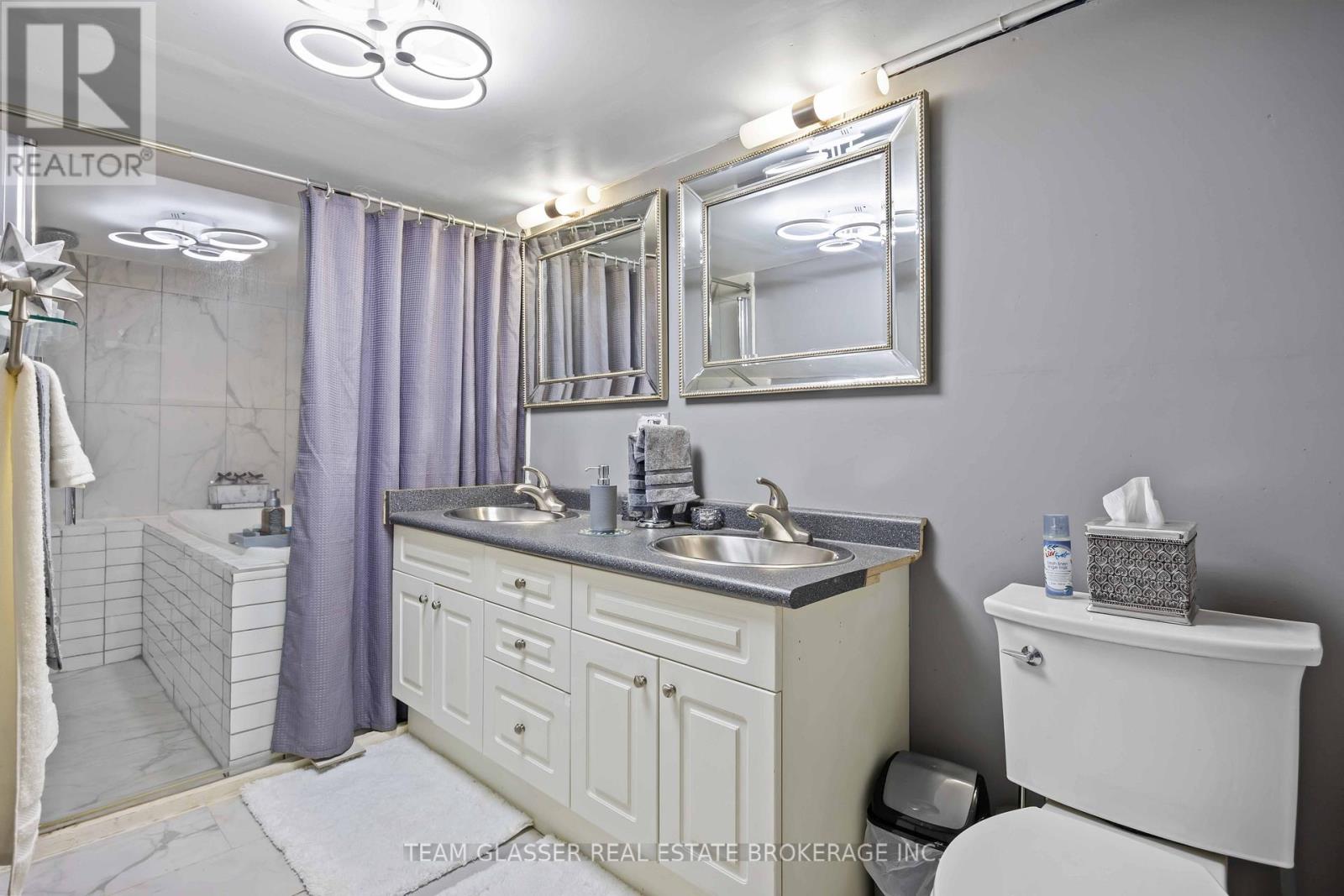 3240 Nauvoo Road, Brooke-Alvinston (Brooke Alvinston), Ontario  N0N 1A0 - Photo 31 - X12209671