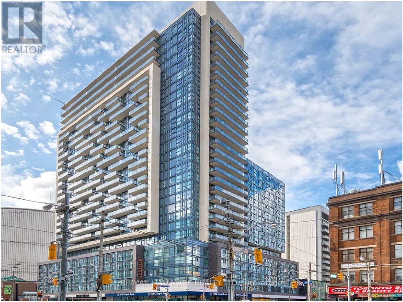 704 - 570 BAY STREET, Toronto, Ontario