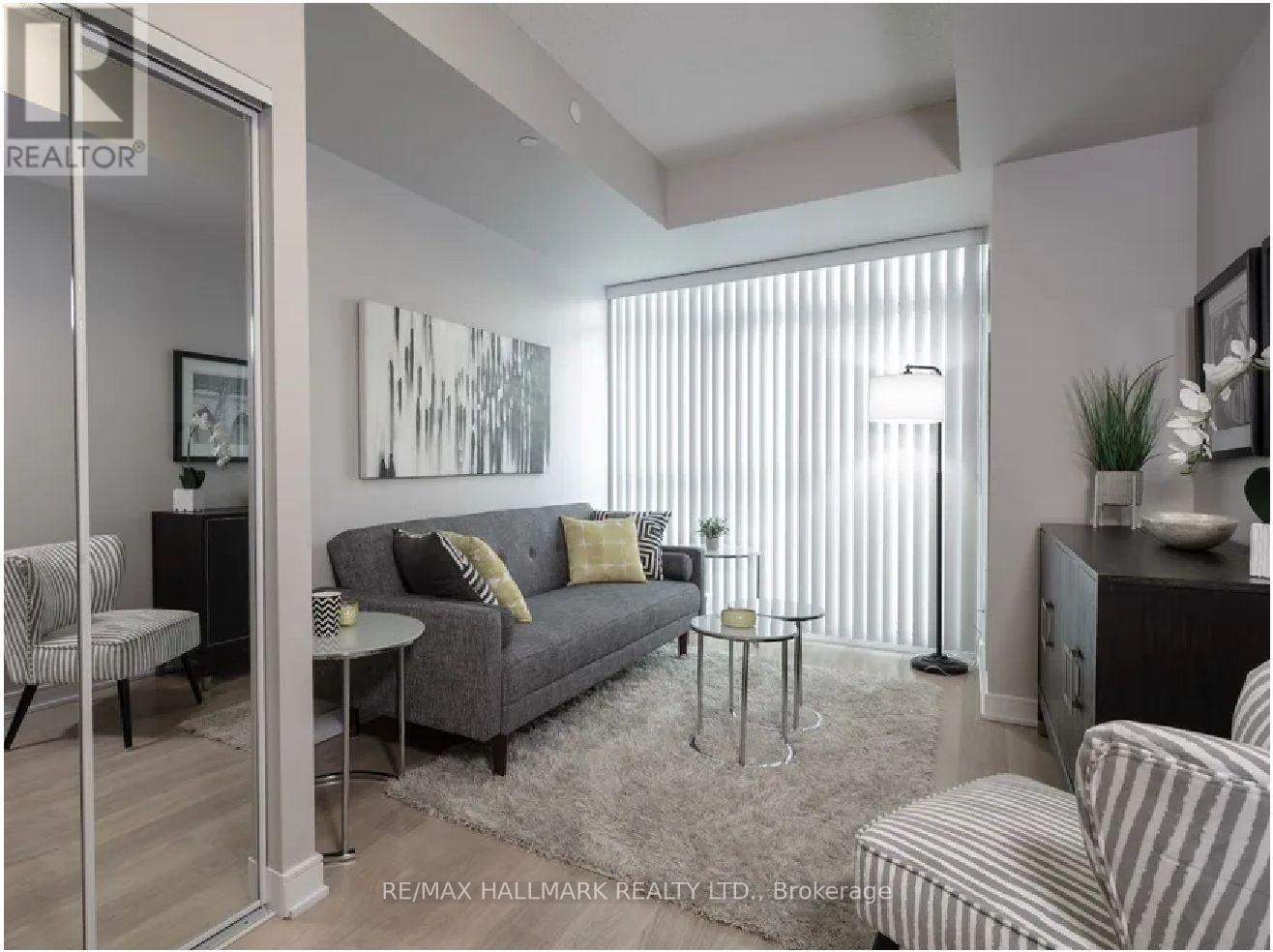 704 - 570 Bay Street, Toronto, Ontario  M5G 2C5 - Photo 3 - C12209103