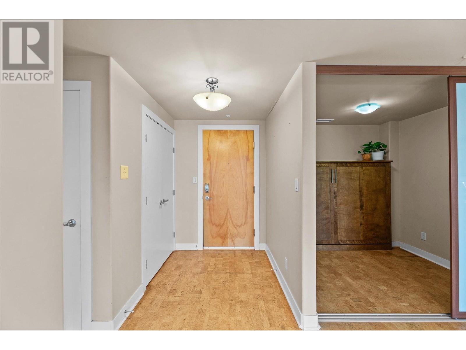 1160 Bernard Avenue Unit# 1207, Kelowna, British Columbia  V1Y 6R2 - Photo 8 - 10351556
