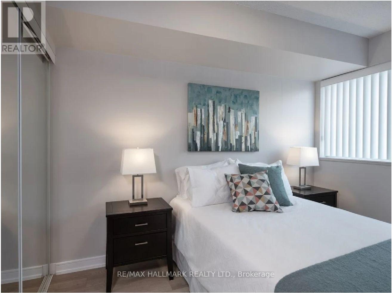 2107 - 570 Bay Street, Toronto, Ontario  M5G 0B2 - Photo 5 - C12209432