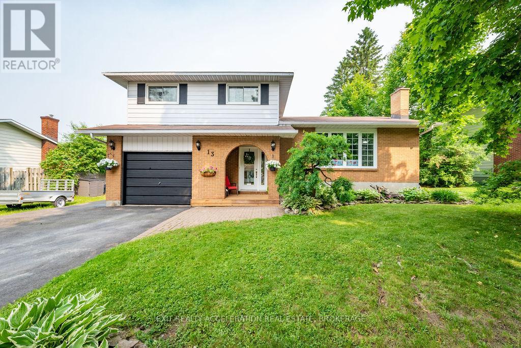 13 Gale Street, Mississippi Mills, Ontario  K0A 1A0 - Photo 1 - X12209958