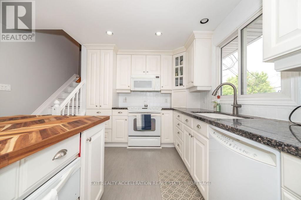 13 Gale Street, Mississippi Mills, Ontario  K0A 1A0 - Photo 10 - X12209958