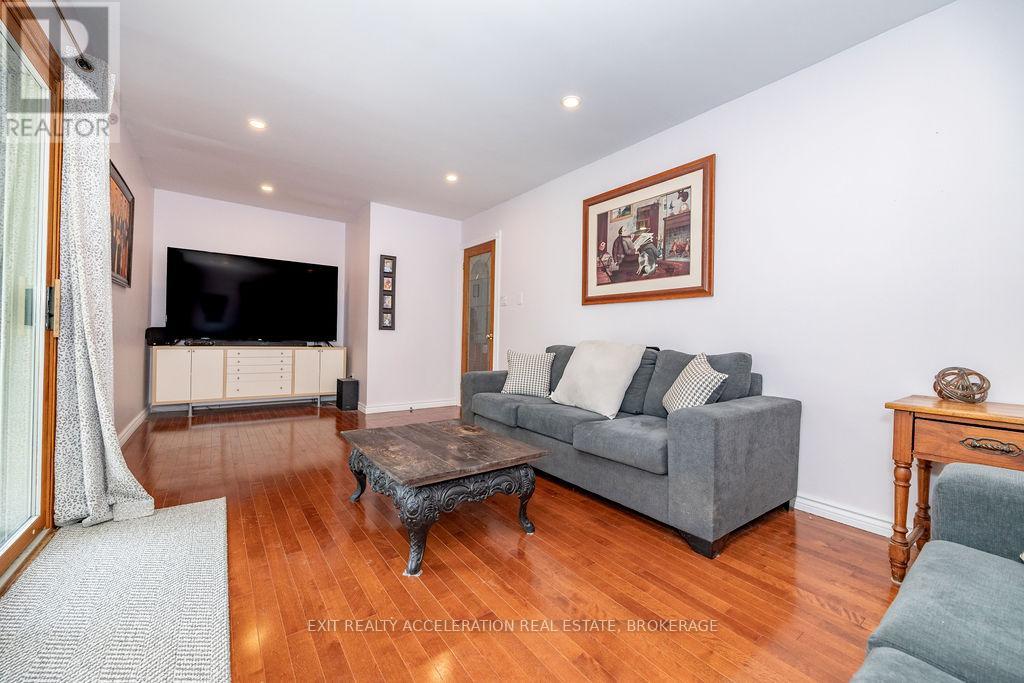 13 Gale Street, Mississippi Mills, Ontario  K0A 1A0 - Photo 5 - X12209958