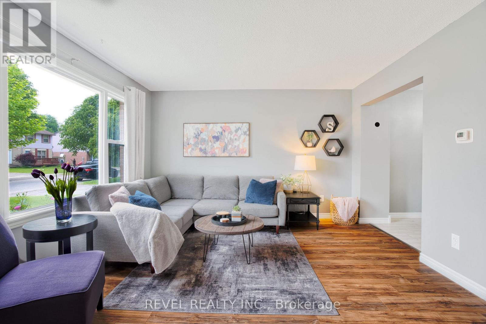 226 Brunswick Crescent, London North (North I), Ontario  N6G 3L2 - Photo 6 - X12209878