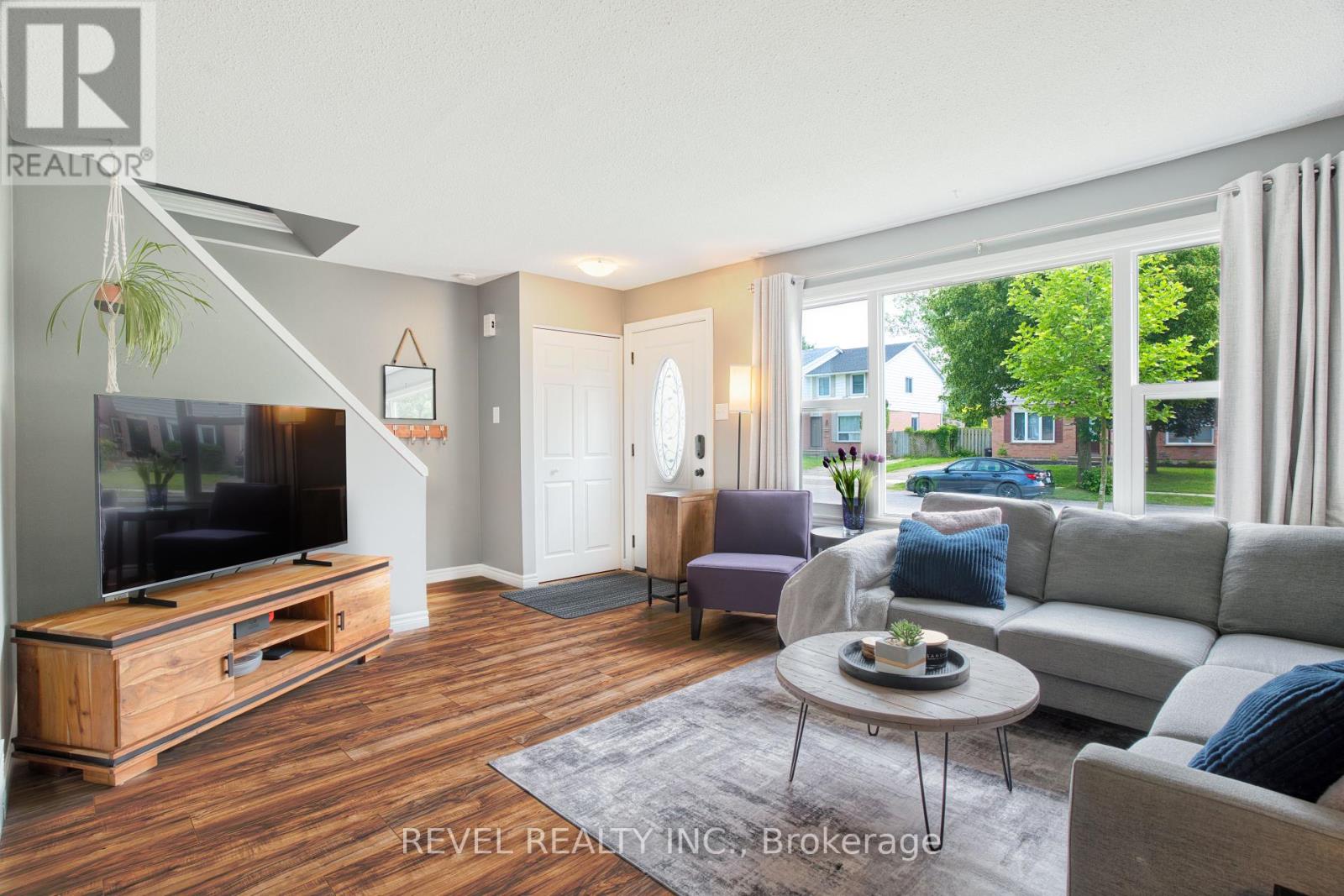 226 Brunswick Crescent, London North (North I), Ontario  N6G 3L2 - Photo 9 - X12209878