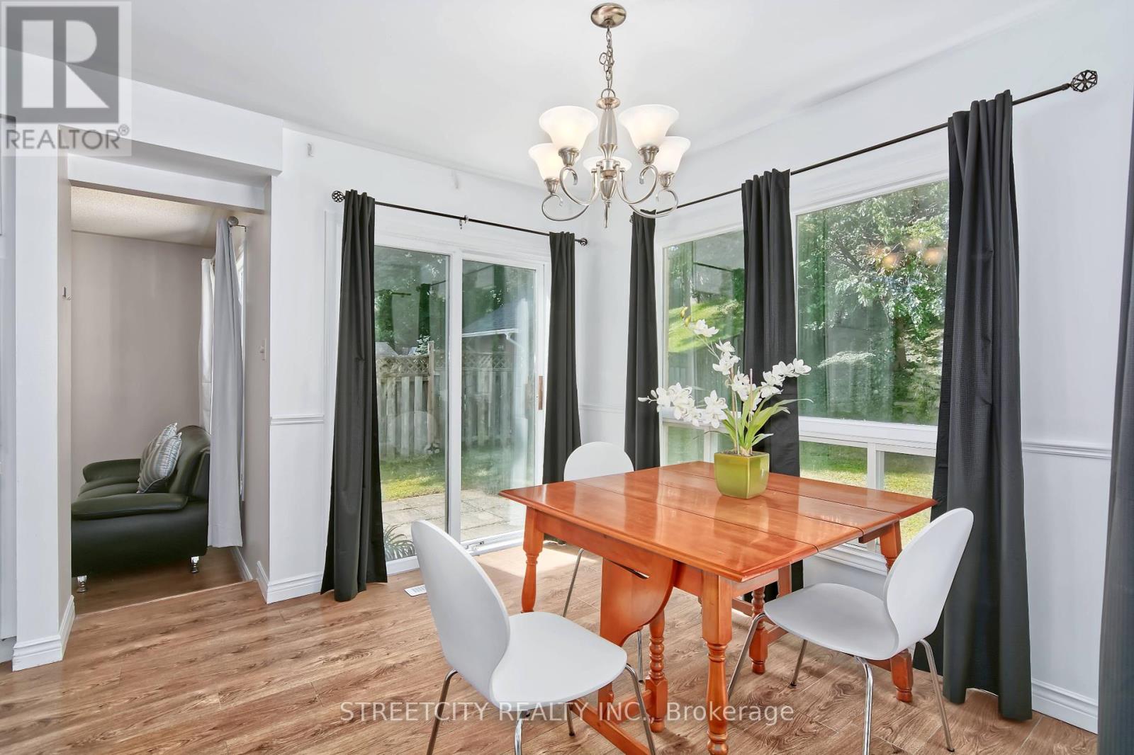 42 Laurel Street, London North (North M), Ontario  N6H 4W4 - Photo 12 - X12209918