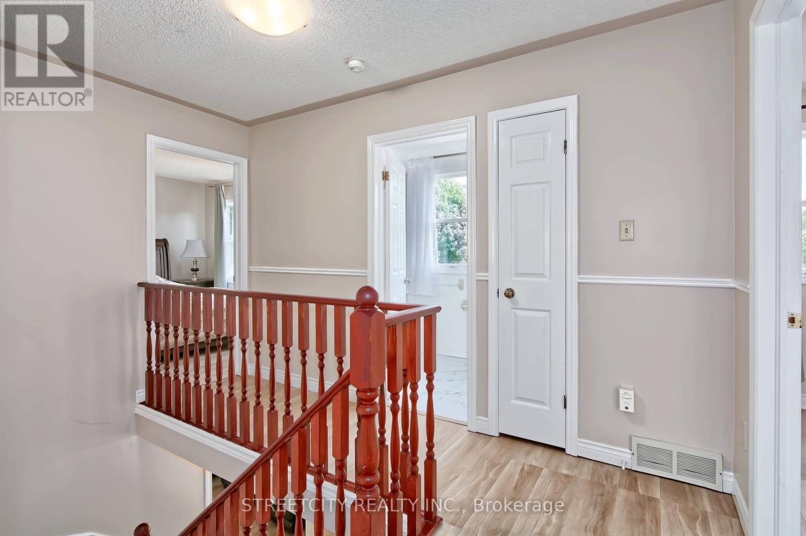 42 Laurel Street, London North (North M), Ontario  N6H 4W4 - Photo 18 - X12209918
