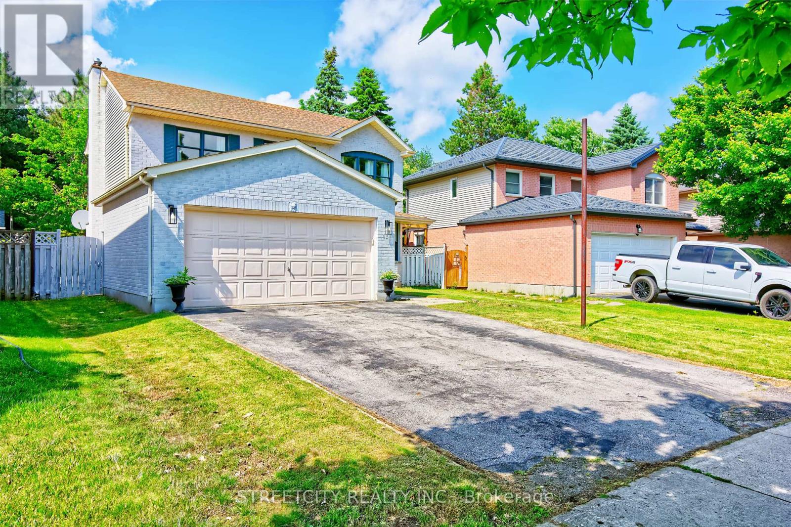 42 Laurel Street, London North (North M), Ontario  N6H 4W4 - Photo 3 - X12209918