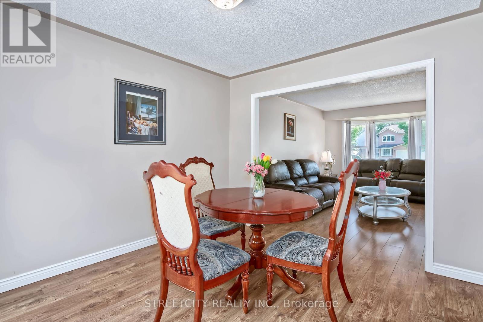 42 Laurel Street, London North (North M), Ontario  N6H 4W4 - Photo 9 - X12209918