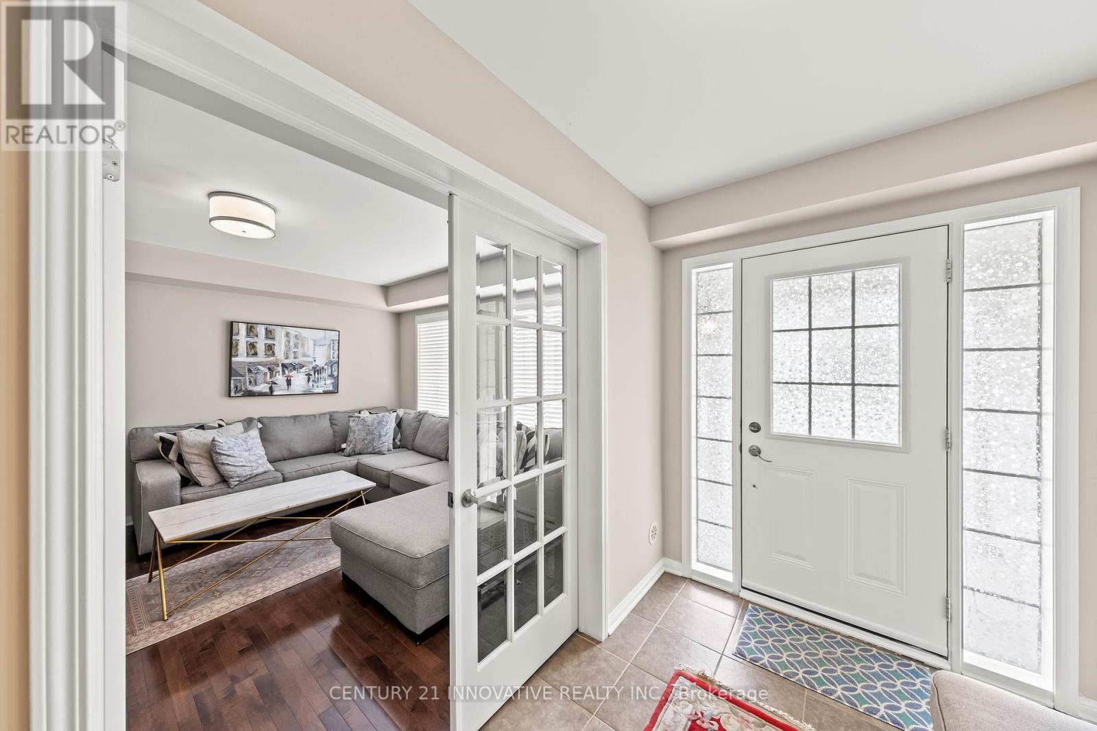 324 Dymott Avenue, Milton (Ha Harrison), Ontario  L9T 7T3 - Photo 4 - W12209548