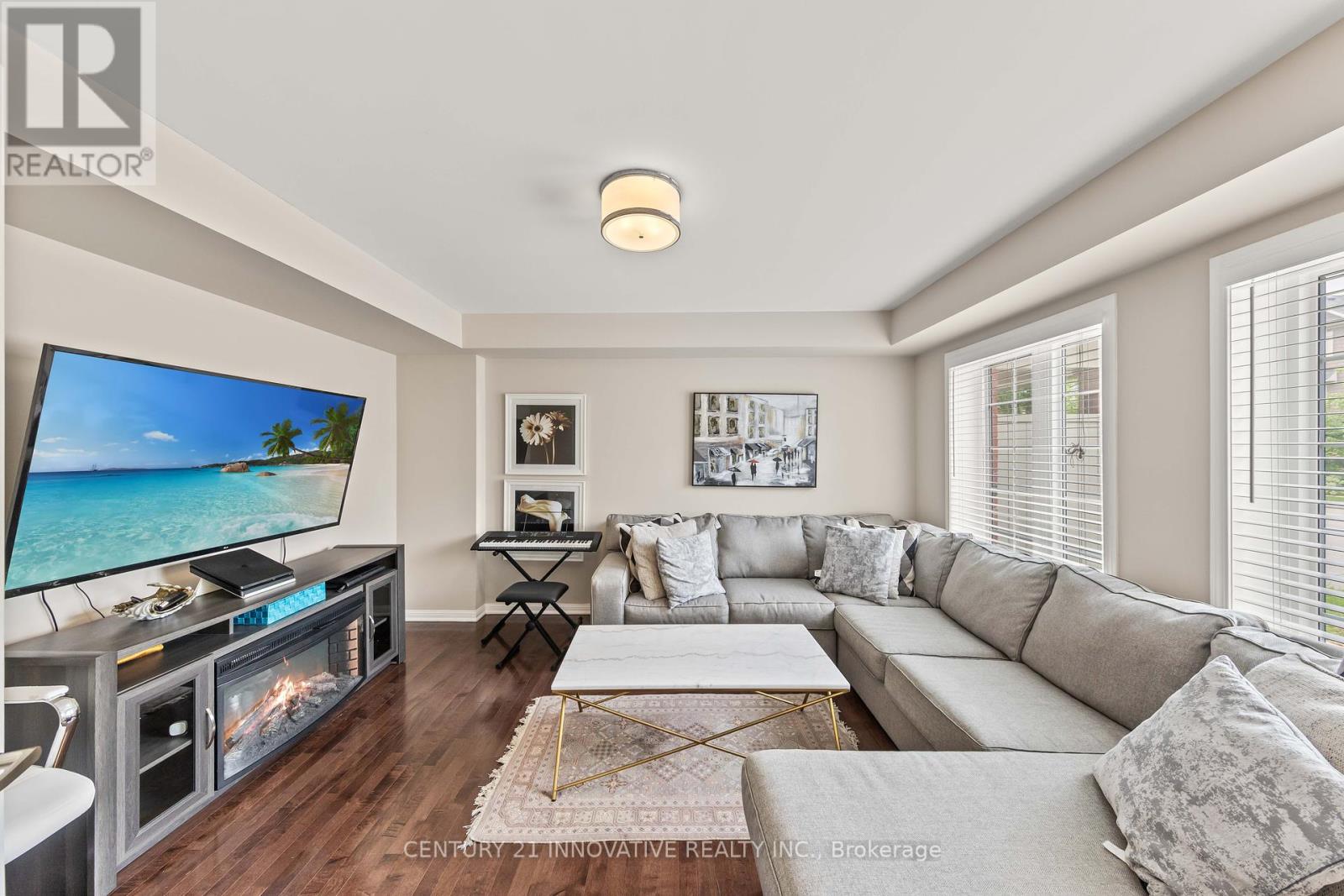 324 Dymott Avenue, Milton (Ha Harrison), Ontario  L9T 7T3 - Photo 6 - W12209548