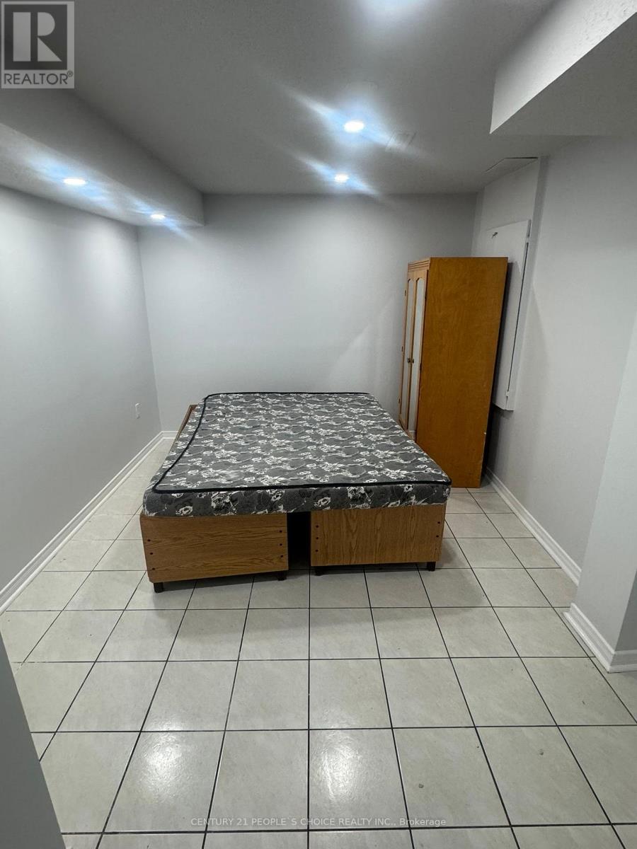 Bsmt #2 - 3 Chapparal Drive, Brampton, Ontario  L6R 3C5 - Photo 5 - W12209604