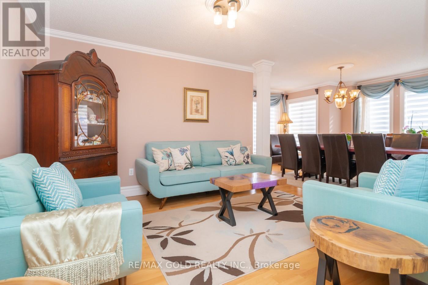 51 Pebblestone Circle, Brampton (Brampton West), Ontario  L6X 4N2 - Photo 16 - W12209619