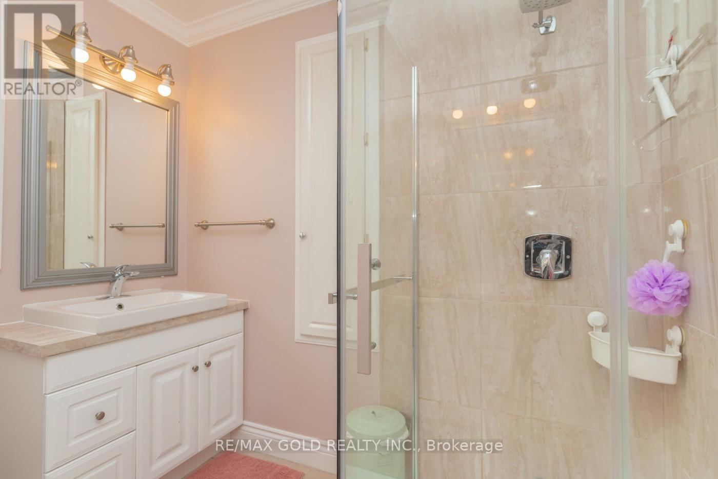 51 Pebblestone Circle, Brampton (Brampton West), Ontario  L6X 4N2 - Photo 32 - W12209619